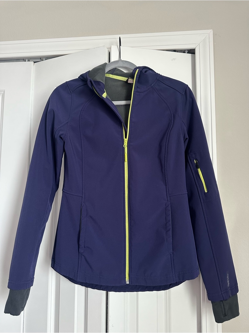 Mondetta Purple Softshell Jacket with Lime Zipper